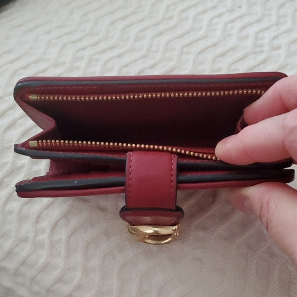 Coach Small Red Leather Wallet with Gold C Emblem - Picture 5 of 6